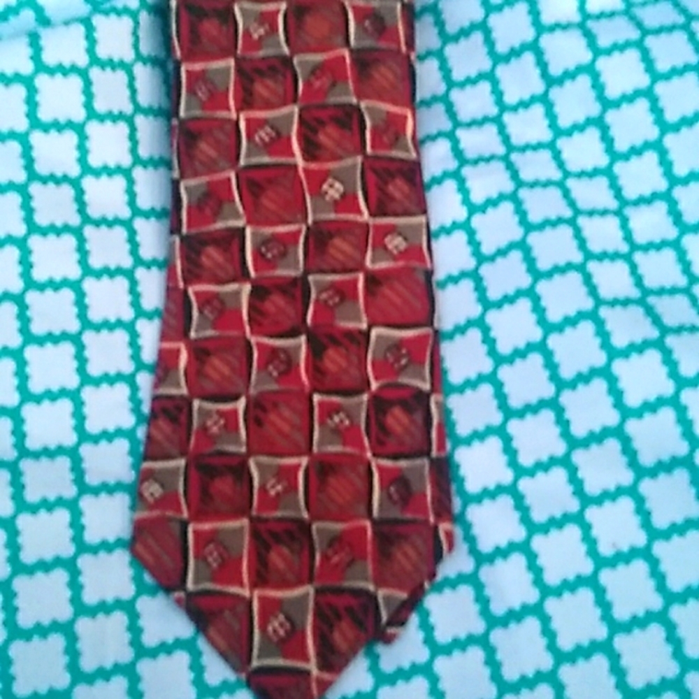 BURBERRYS Men's Silk Necktie USA Luxury Geometric Red Silver EUC